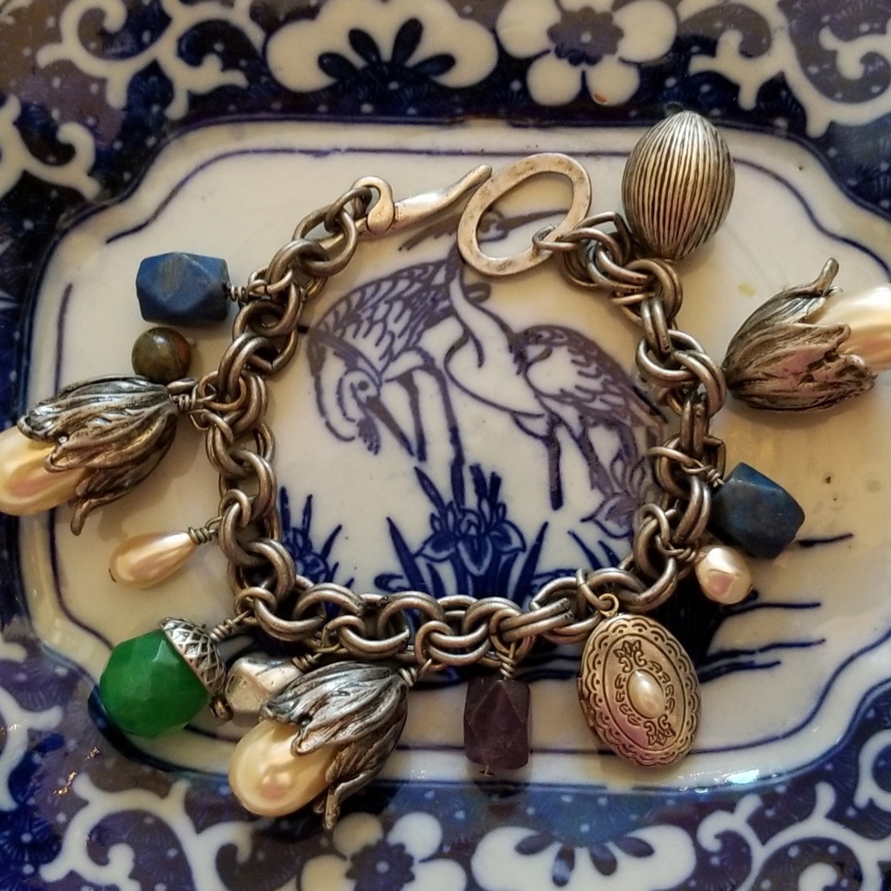 Great Looking Charm Bracelet CWC, NWOT